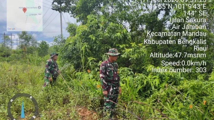 Serma TR Lase Bersama Serka Alinapsi Giat Patroli Cegah Karhutla