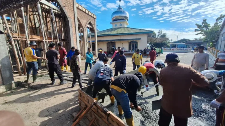 Semangat Gotong Royong Warnai Pembangunan Masjid Nurul Hidayah Senggoro