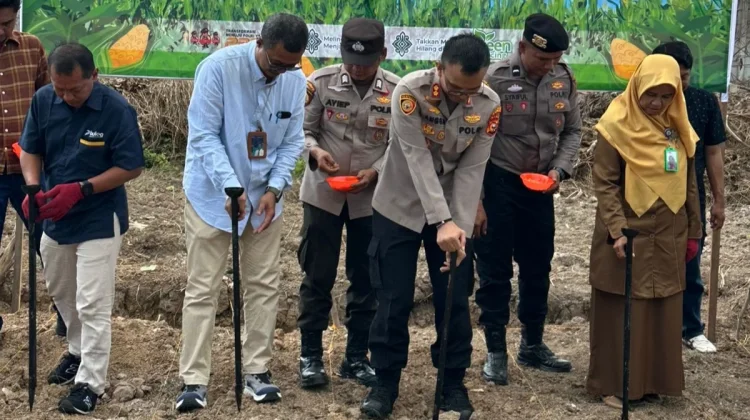 Polres Dumai Tanam Jagung, Kapolres: Lawan Narkoba, Cegah Karhutla