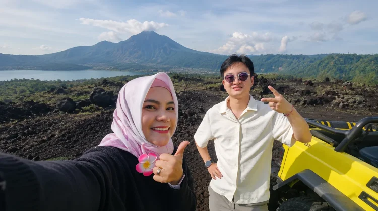 Wisatawan Taiwan Terpesona Sunrise Gunung Batur Bali