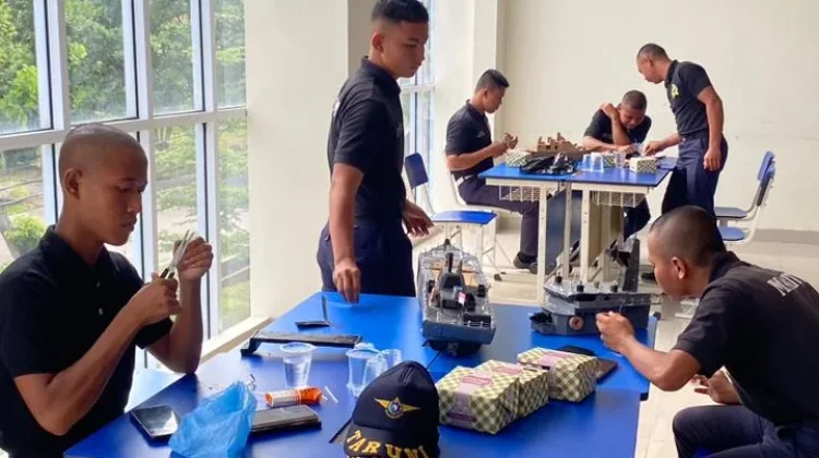 Mahasiswa Teknik Perkapalan Polbeng Gelar Lomba Miniatur Kapal