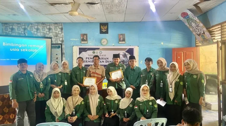 Sosialisasi Bahaya Pernikahan Dini di MAS Miftahul Ulum
