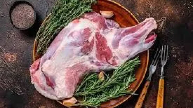 Benarkah Orang  Dengan Tekanan Darah Tinggi Tidak Boleh Makan Daging Kambing