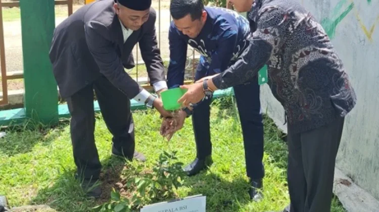 Kemenag Pelalawan Tanamkan Kepedulian Lingkungan sejak Dini Melalui Ekoteologi