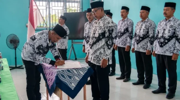 Pengurus Ranting PGRI 4 Kecamatan Bukit Batu Resmi Dilantik