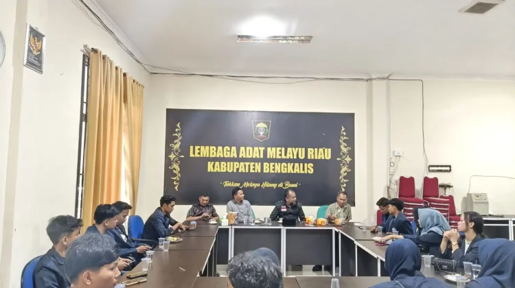 Mahasiswa Polbeng Kaji Permainan Rakyat Melayu di LAMR Bengkalis