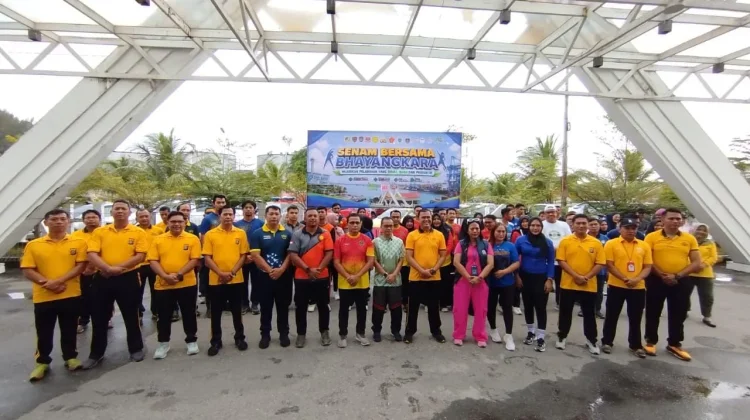 Sambut HUT Bhayangkara ke-80, Polsek Pelabuhan Dumai Gelar Senam Bersama