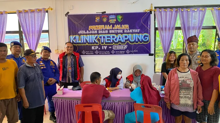 Ditpolairud Datang lewat Laut, Warga Rupat Utara Diserbu Bantuan dan Klinik Gratis