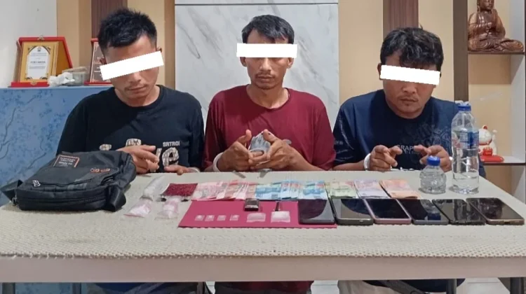 Gubuk Sawit Digerebek, 3 Pengedar Sabu Dibekuk Polisi
