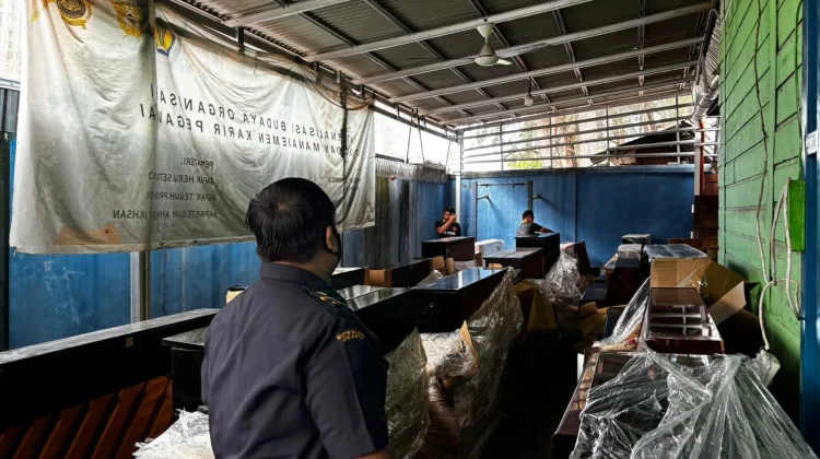 Puluhan Piano Sitaan Bea Cukai Kembali Dilelang, Harga Turun Dari Lelang Pertama