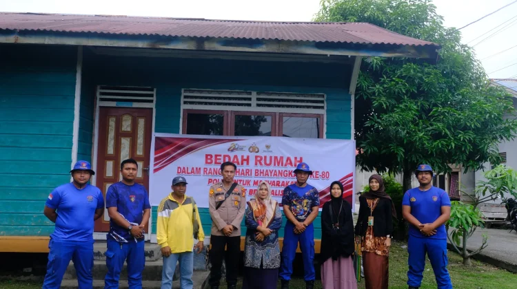 Sambut Hari Bhayangkara ke-80, Polres Bengkalis Bedah Rumah PHL