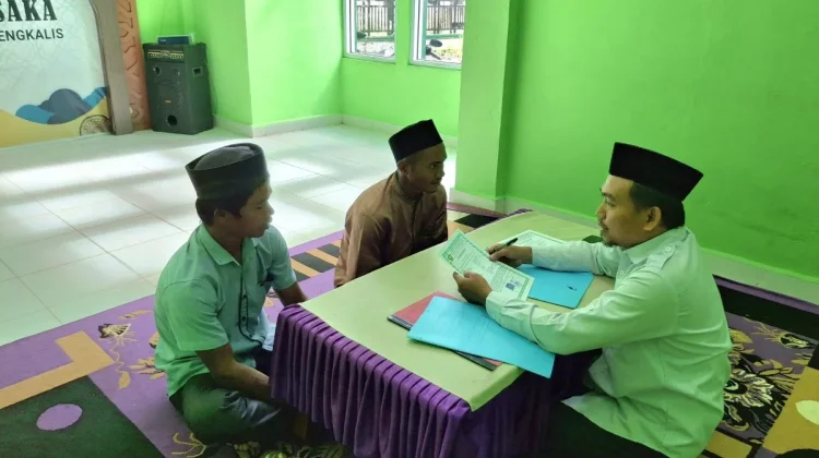 KUA Bengkalis: Dukungan Lingkungan Penting bagi Mualaf Menjalani Kehidupan Baru