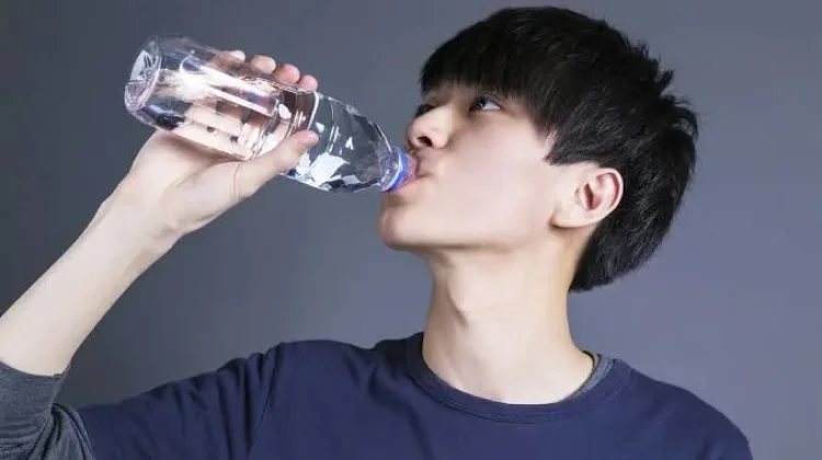 Waktu yang Tepat Minum Air Putih agar Tubuh Tetap Sehat