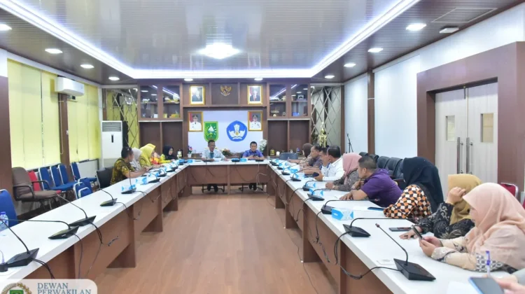 DPRD Bengkalis Bahas Solusi Keterbatasan Daya Tampung SMAN di Mandau