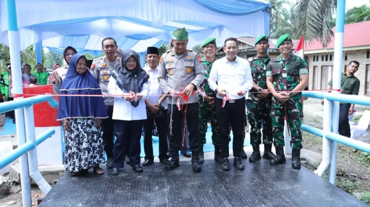 Afni Apresiasi Jembatan Presisi Permudah Akses Warga Merempan Hulu