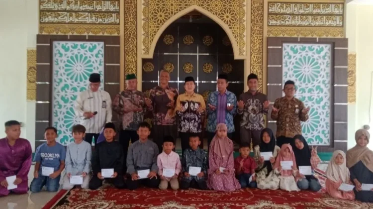 Kemenag Bengkalis dan LAZ Ibadurrahman Salurkan Santunan bagi 20 Anak Yatim