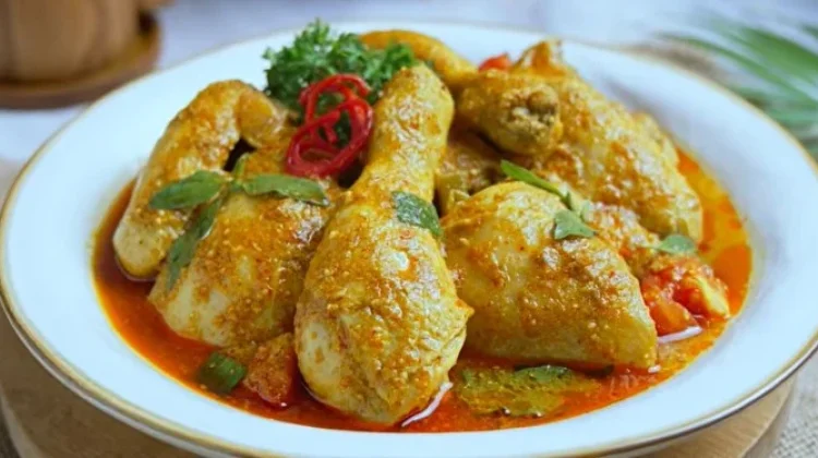 Woku Ayam, Hidangan Khas Manado dengan Perpaduan Rasa Pedas, Asam, dan Gurih