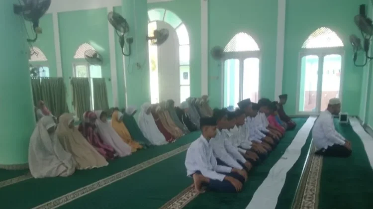 Siswa MTs YPPI Bengkalis Awali Ajaran Baru dengan Pembiasaan Pagi Bernuansa Islam