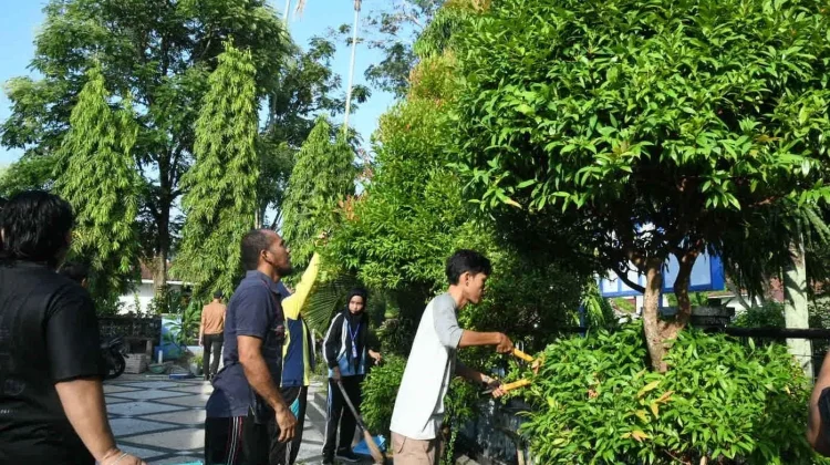 Diskominfotik Gelar Gotong Royong Sambut Hari Jadi Bengkalis