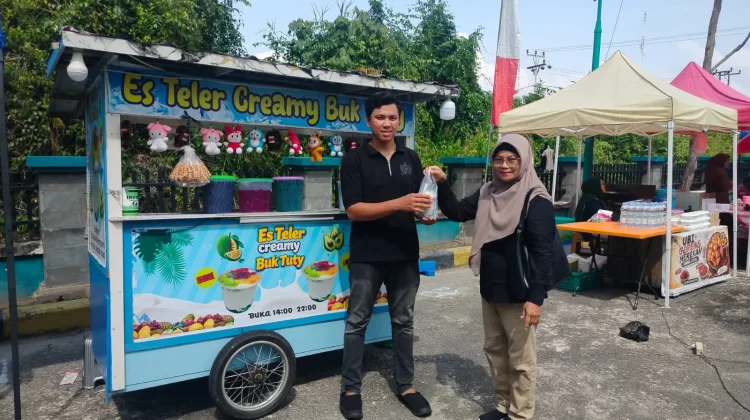 Es Teler Creamy Buk Tuty Ramaikan Bazar Hari Koperasi ke-79 di Bengkalis