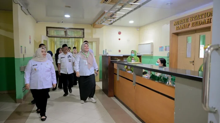 Bupati Kasmarni Tinjau Pelayanan dan Rencana Pengembangan Layanan Kesehatan di R