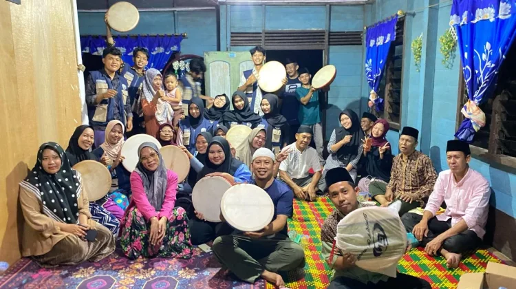 Mahasiswa Kukerta UNRI Berdampak Ikut Lestarikan Seni Kompang di Desa Jangkang