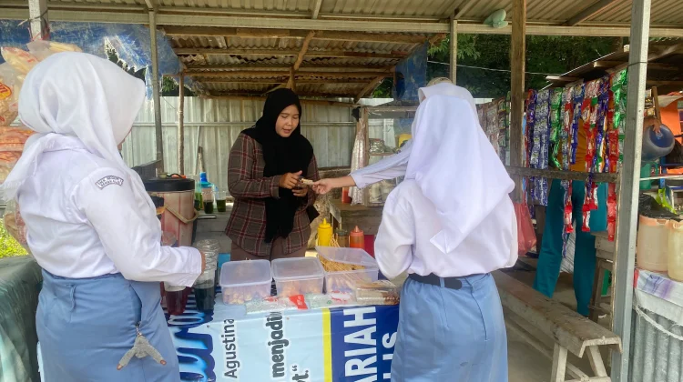 Warung Bu Friska Jadi Andalan Siswa/Siswi SMKN 1 Bengkalis
