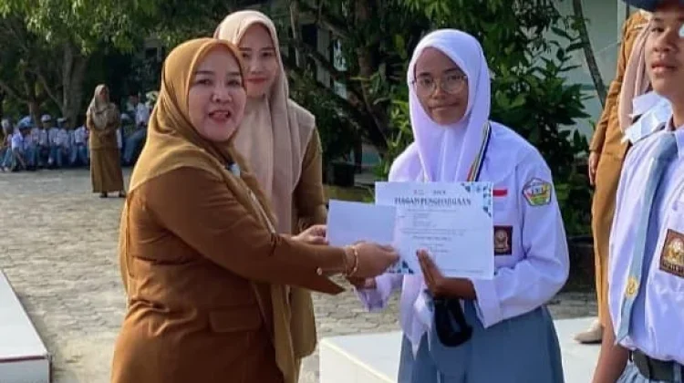 Siswi SMAN 2 Dayun Raih Emas Olimpiade Kedokteran Nasional