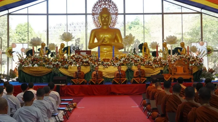 Ribuan Umat Buddha Ikuti Indonesia Tipitaka Chanting 2026 di Borobudur