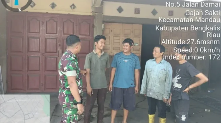 Babinsa Mandau Perkuat Nilai Pancasila di Kampung Pancasila