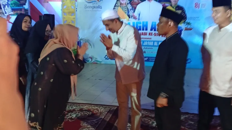 Habib Husein Ja'far Hipnotis Ribuan Jamaah di Hari Jadi Bengkalis