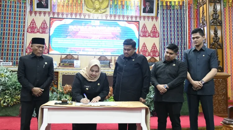 Kasmarni Apresiasi DPRD Sahkan Pertanggungjawaban APBD Bengkalis 2025