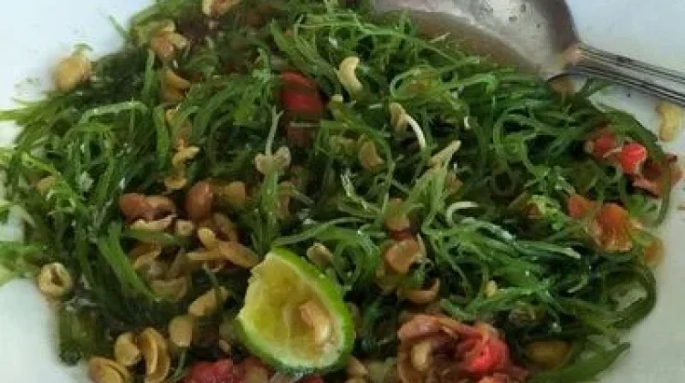 Rujak Bulung, Kuliner Khas Bali Berbahan Rumput Laut Segar