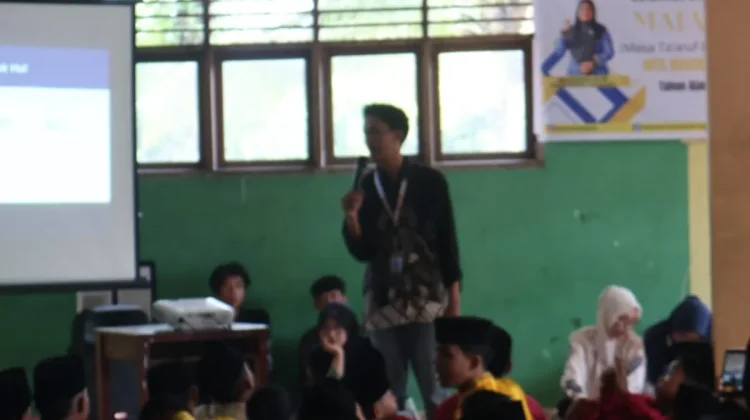 Mahasiswa KKN UIN Suska Edukasi Siswa tentang Pencegahan Kenakalan Remaja