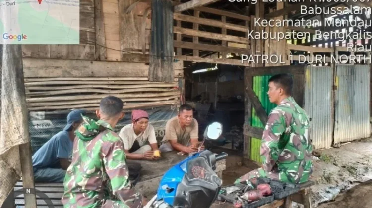 Babinsa Mandau Perkuat Wawasan Kebangsaan Kampung Pancasila