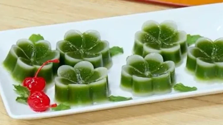 Kue Kembang Hijau, Sajian Lembut dengan Tampilan Cantik dan Aroma Menggugah Selera