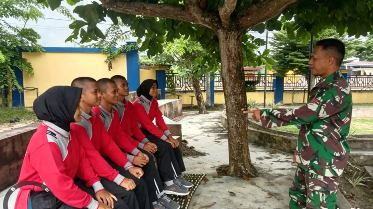 Babinsa Koramil 04/Rupat Perkuat Komsos, Warga Diingatkan Jaga Kamtibmas