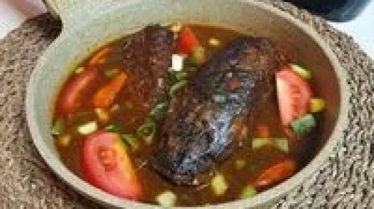 Gabus Pucung, Kuliner Legendaris Betawi dengan Kuah Hitam yang Kaya Rempah