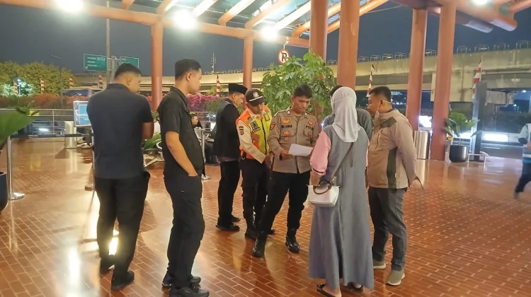 Kemenhaj Turun Tangan Lindungi 33 Jemaah Umrah Gagal Berangkat di Bandara Soetta