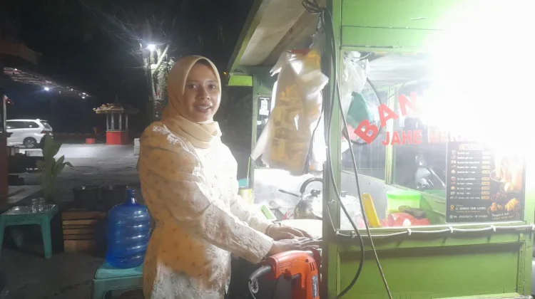 Secangkir Teh Telur, Sejuta Harapan Ibu Roza di Bengkalis