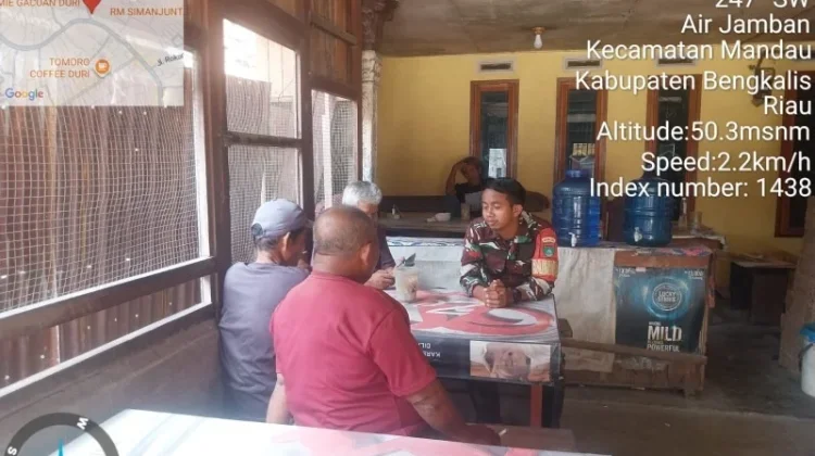 Babinsa Mandau Terus Perkuat Wawasan Kebangsaan Warga
