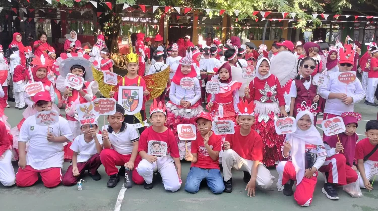 HUT ke-81 RI Meriah, SDN 4 Bengkalis Gelar Karnaval Merah-Putih & Lomba Kelas