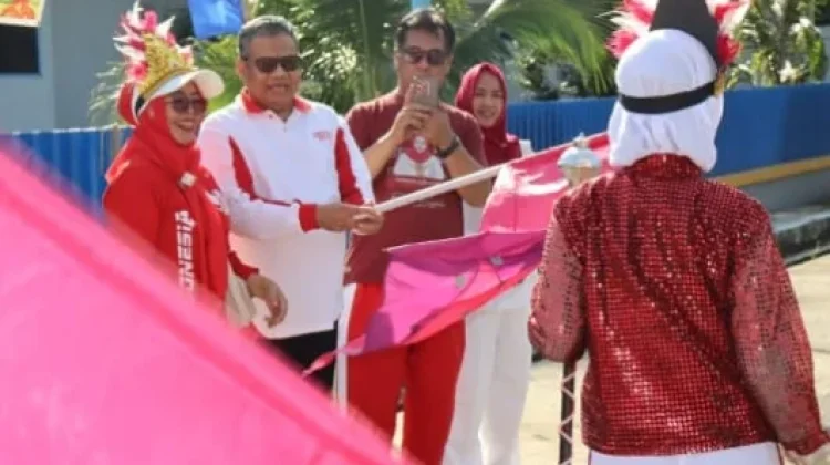 Dinas Pendidikan Lepas Karnaval SDN 4 Bengkalis, Kelas 6A Juara Pawai HUT RI