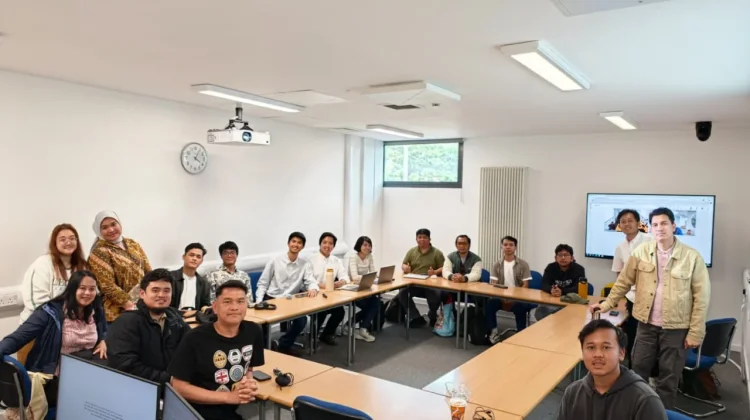 Mahasiswa Dundee dan St Andrews Soroti Kesejahteraan Guru dan Dosen