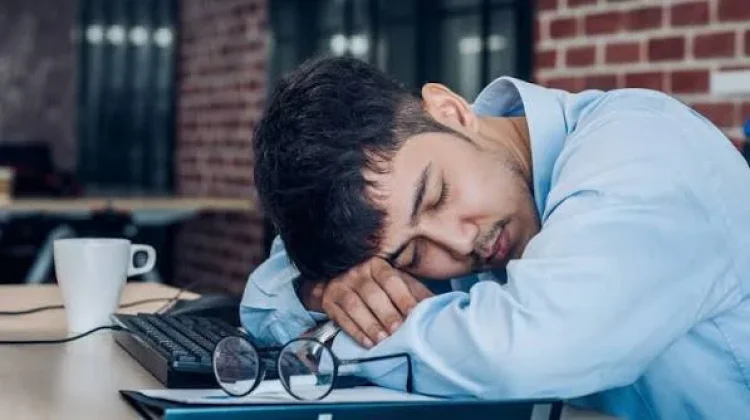 Manfaat Tidur Siang dan Waktu yang Tepat untuk Beristirahat