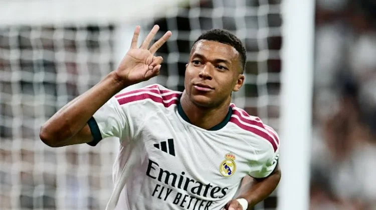 Mbappé Hattrick Real Madrid Kalahkan Real Sociedad dengan Pesta Gol