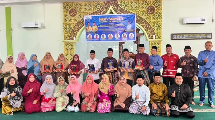 MKKS Kecamatan Bengkalis Lepas Kepala Sekolah menuju Purnabakti