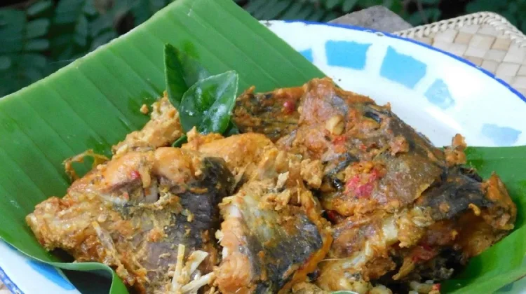 Pangek Lapuak, Kuliner Khas Barulak dengan Tulang Ikan Rapuh