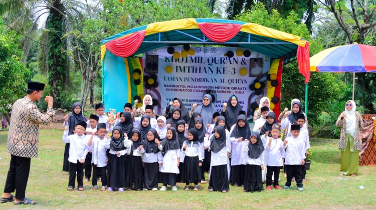 TPQ Raudatul Mujawwidin Kampung Qur’an Jangkang Gelar Khotmil Qur’an dan Imtihan