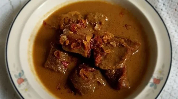 Empal Kelem, Kuliner Khas Semarang yang Berkuah Manis dan Gurih